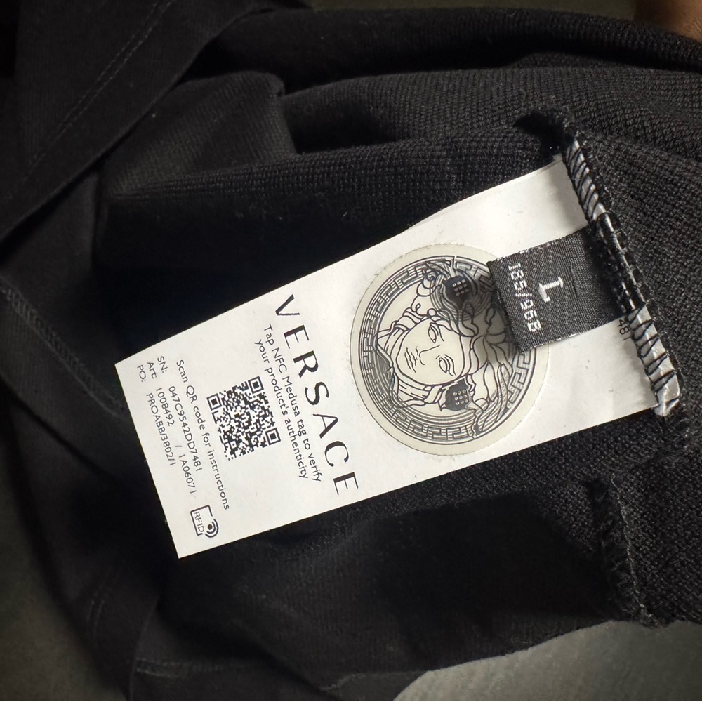 Versace Black Garment with Iconic Medusa Label - Picture 3 of 6